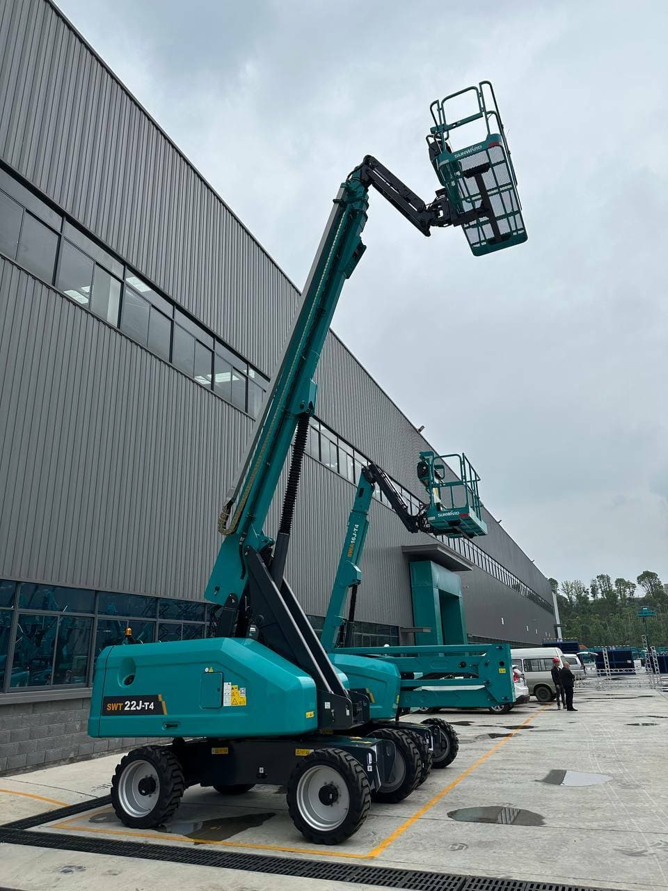 Телескопический подъемник SUNWARD SWT22J	