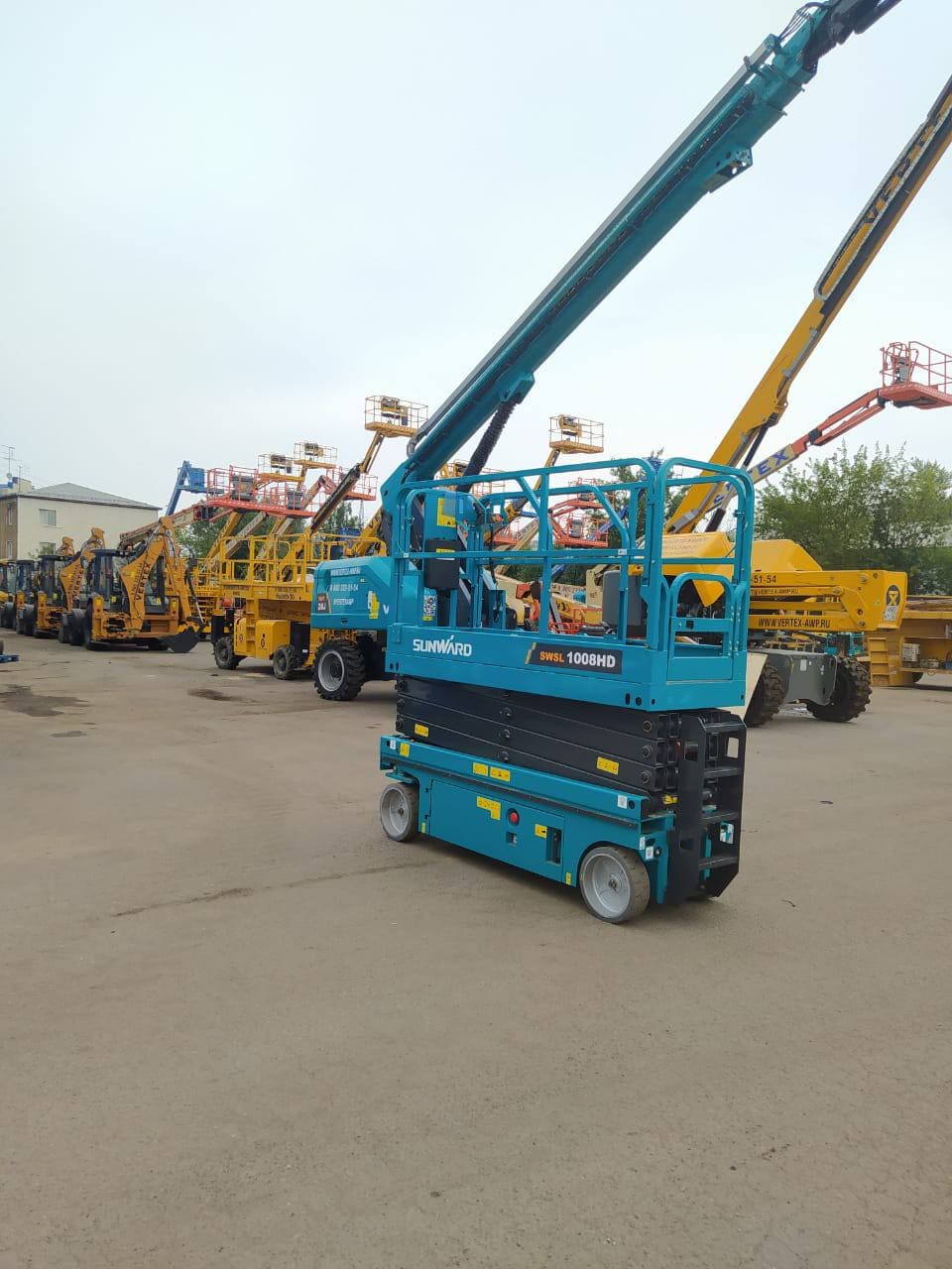 Ножничный подъемник SUNWARD SWSL1008HD